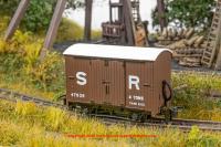 GR-221D Peco Box Wagon number 47038 in SR Brown Livery